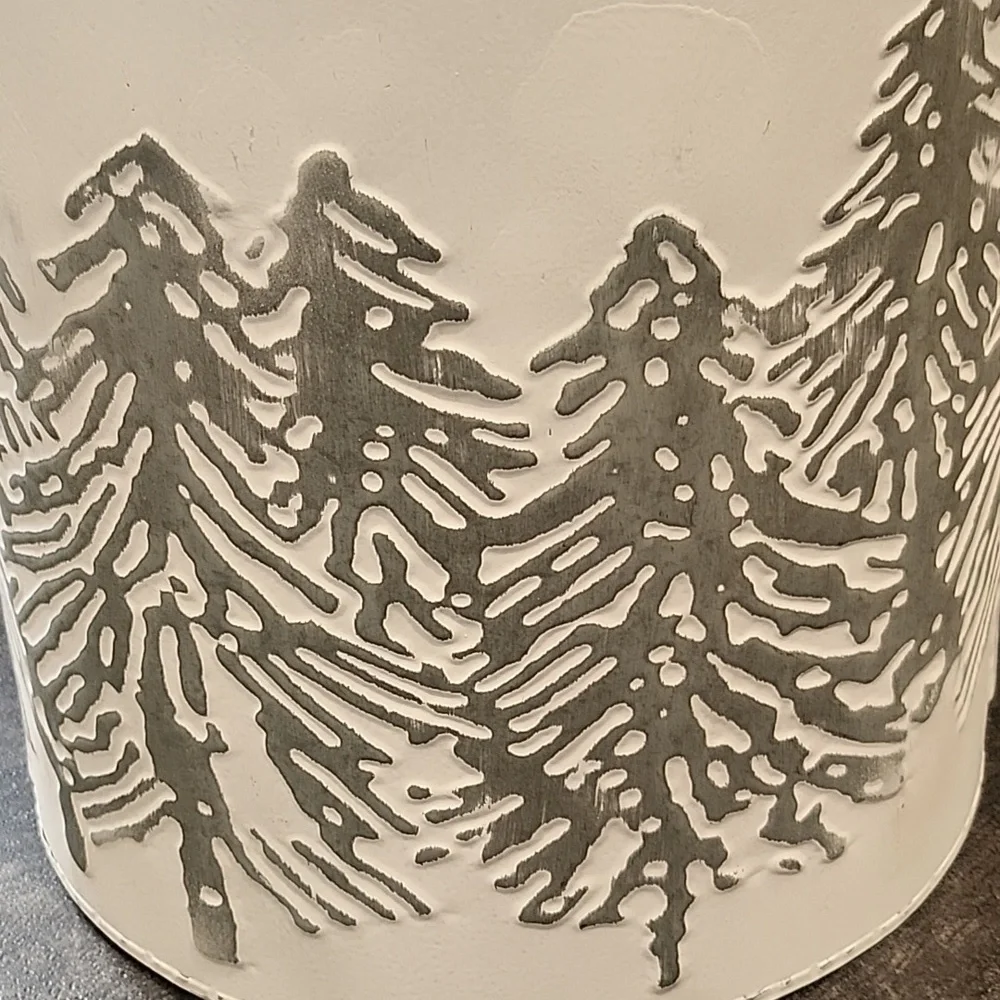 Winter Metal Container - Picture 2 of 3